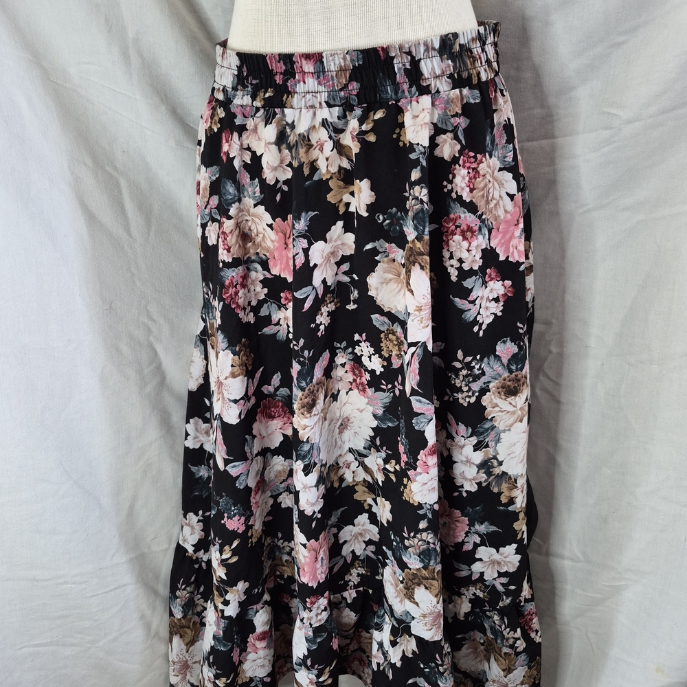 Floral Black Midi Skirt
